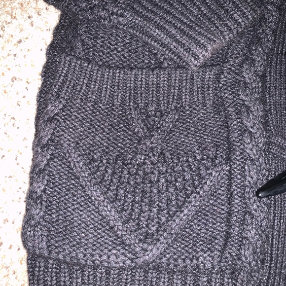 FOREVER21 WOMENS SIZE MEDIUM GRAY COZY SWEATER USED - Picture 10 of 14